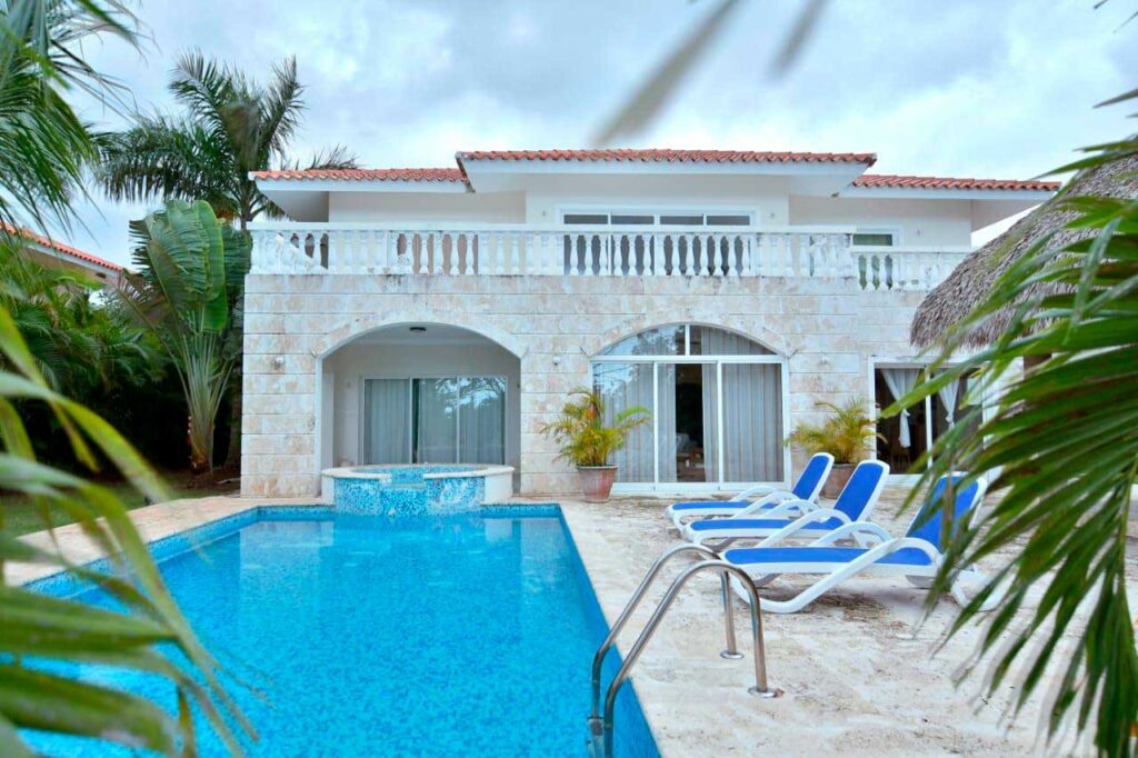 luxury villa in cocotal Las Orquideas 2